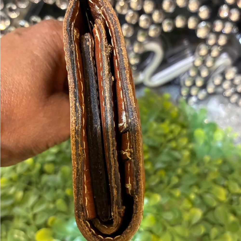 Patricia Nash Tan Frame Wallet - Picture 8 of 8
